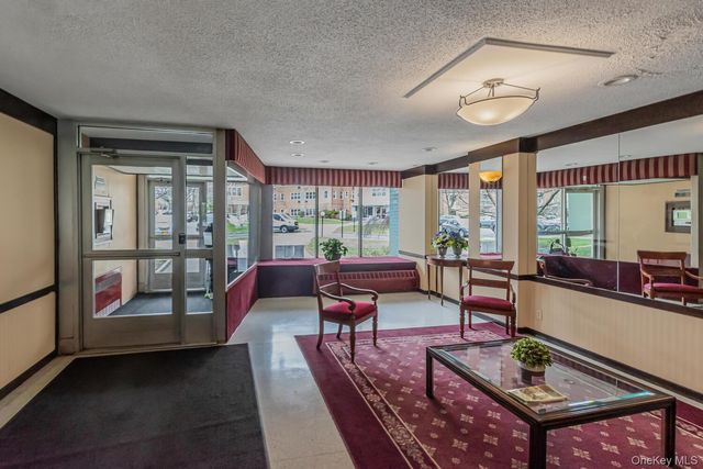 76 DeHaven Drive 6L, Yonkers, NY 10703