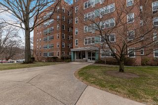 76 DeHaven Drive 6L, Yonkers, NY 10703