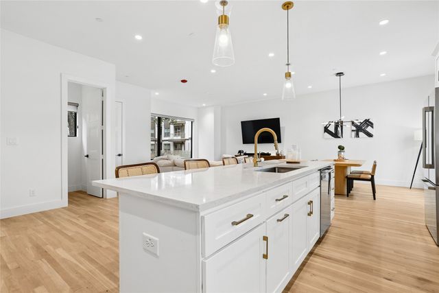 2633 Reagan 105, Dallas, TX 75219