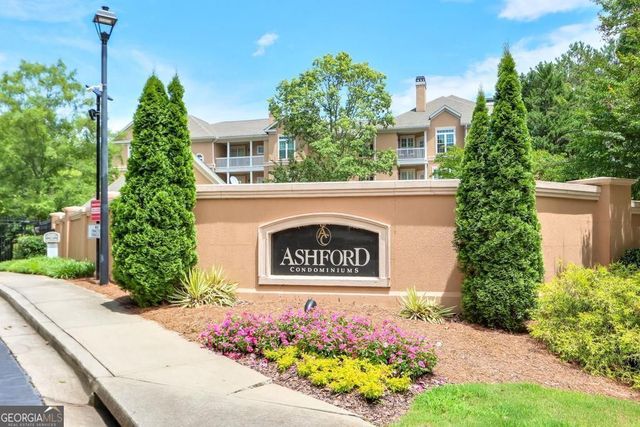 221 Ashford Circle, Dunwoody, GA 30338