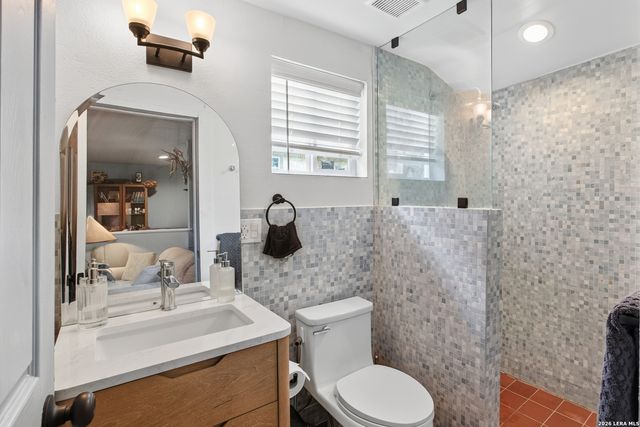 1031 W Mulberry Ave Apt 2, San Antonio, TX 78201