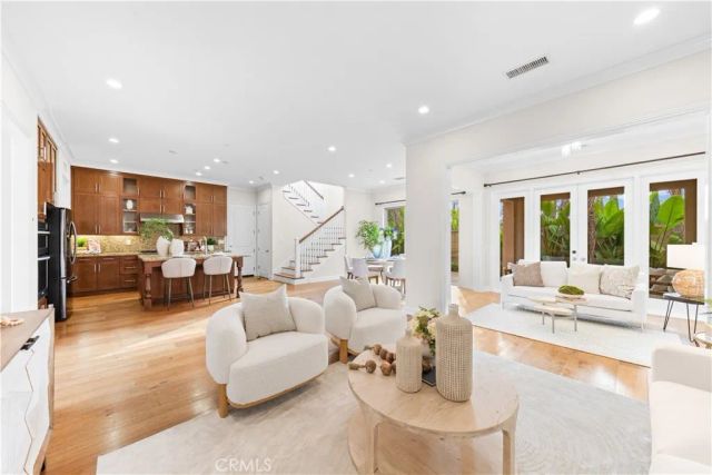 79 Honeyflower, Irvine, CA 92620