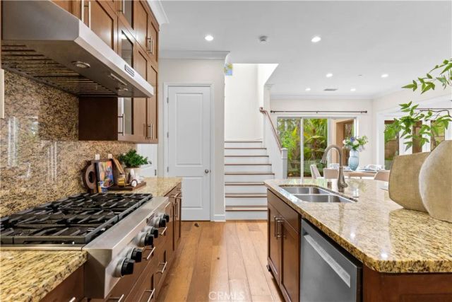 79 Honeyflower, Irvine, CA 92620
