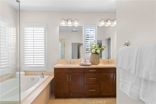 79 Honeyflower, Irvine, CA 92620