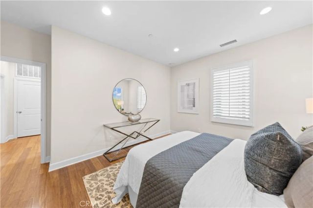 79 Honeyflower, Irvine, CA 92620