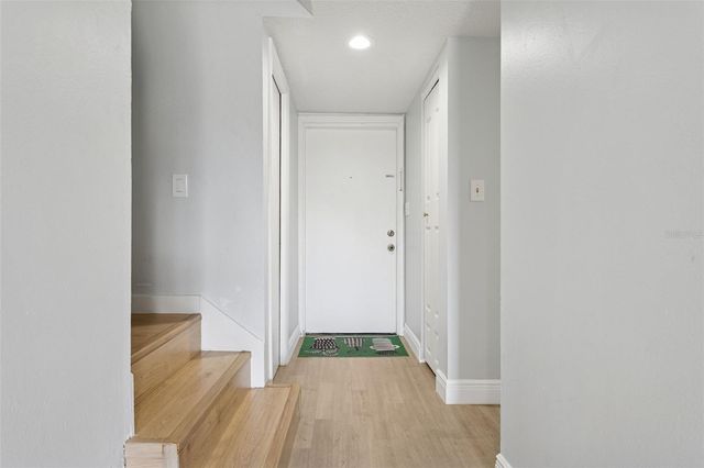 5110 TENNIS COURT CIRCLE 86, Tampa, FL 33617