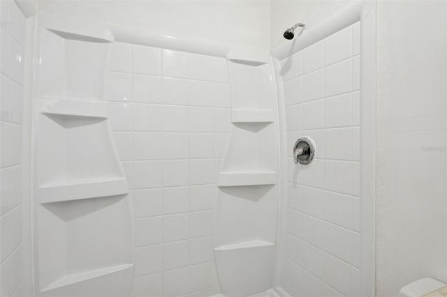 5110 TENNIS COURT CIRCLE 86, Tampa, FL 33617