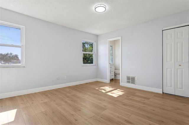 5110 TENNIS COURT CIRCLE 86, Tampa, FL 33617