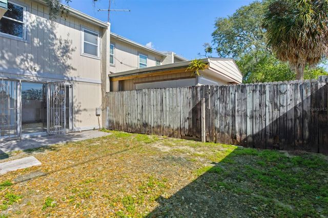 5110 TENNIS COURT CIRCLE 86, Tampa, FL 33617