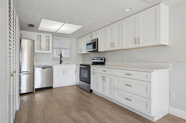 5110 TENNIS COURT CIRCLE 86, Tampa, FL 33617