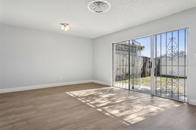 5110 TENNIS COURT CIRCLE 86, Tampa, FL 33617