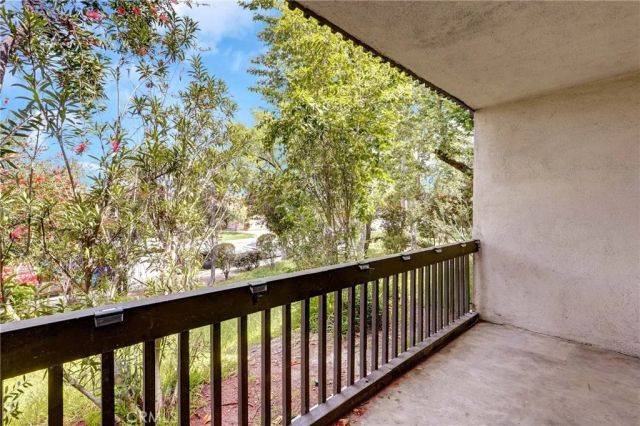 23515 Lyons Ave 179, Valencia, CA 91355