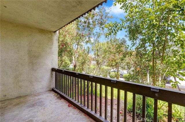 23515 Lyons Ave 179, Valencia, CA 91355