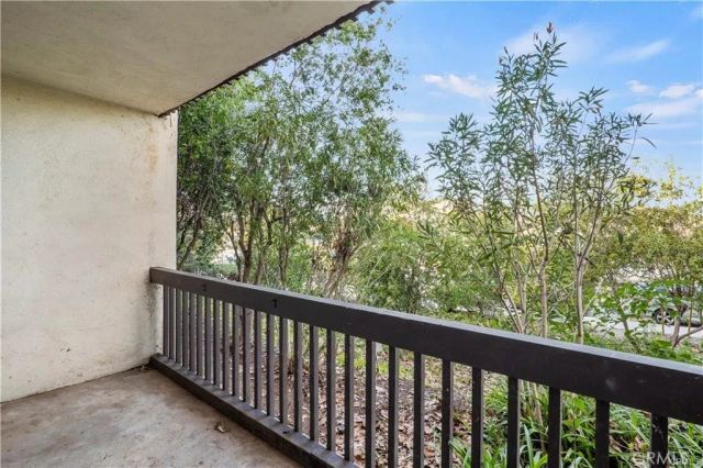 23515 Lyons Ave 179, Valencia, CA 91355