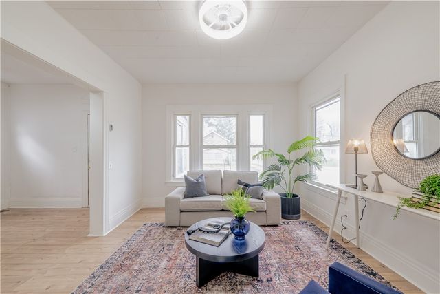 297 Knickerbocker Avenue, Rochester, NY 14615