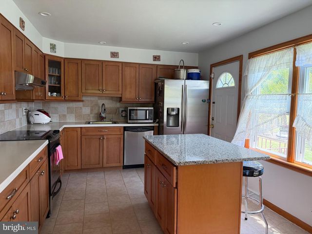 3333 JEFFREY DR, Dresher, PA 19025