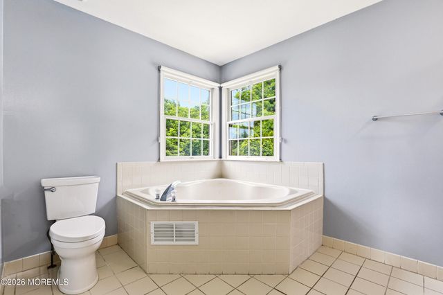2055 Mackenzie Road, Toms River, NJ 08755