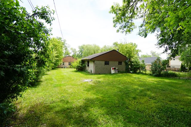208 N Graylynn Drive, Mount Prospect, IL 60056