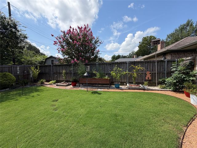 1330 36th Street NE, Paris, TX 75462