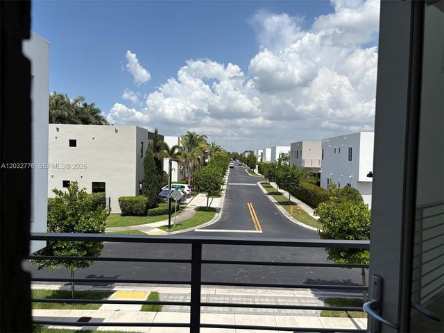 7433 NW 99th Avenue, Doral, FL 33178