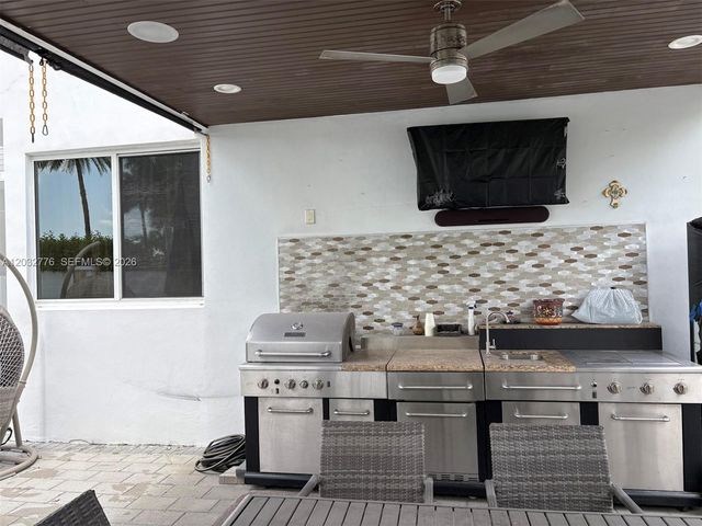 7433 NW 99th Avenue, Doral, FL 33178