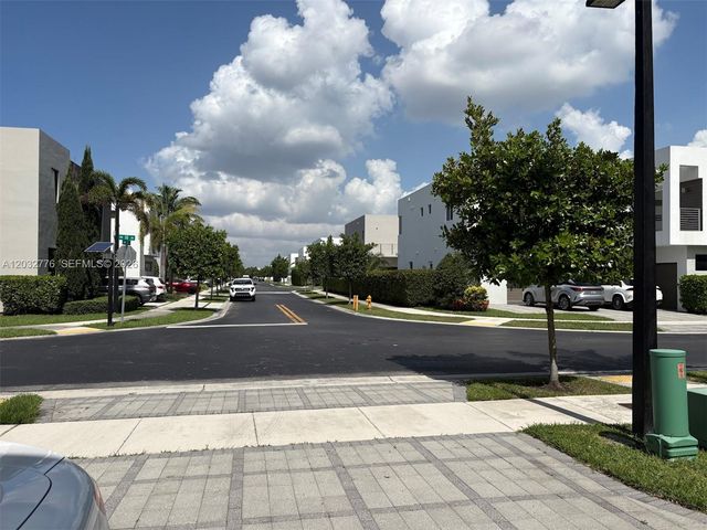 7433 NW 99th Avenue, Doral, FL 33178