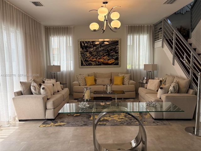 7433 NW 99th Avenue, Doral, FL 33178