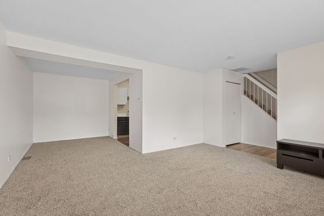 5775 Madrid Court B, Hanover Park, IL 60133