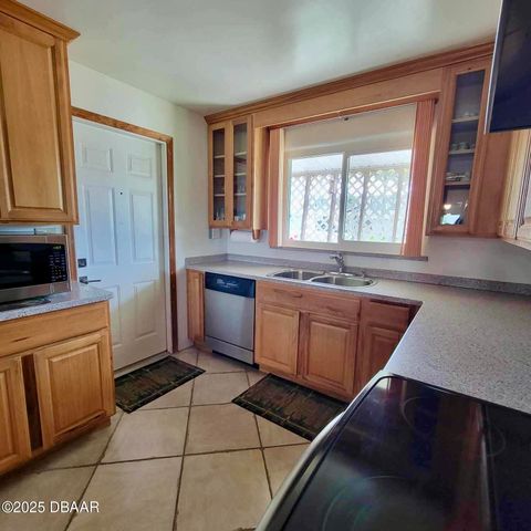 8 Richmond Drive, New Smyrna Beach, FL 32169