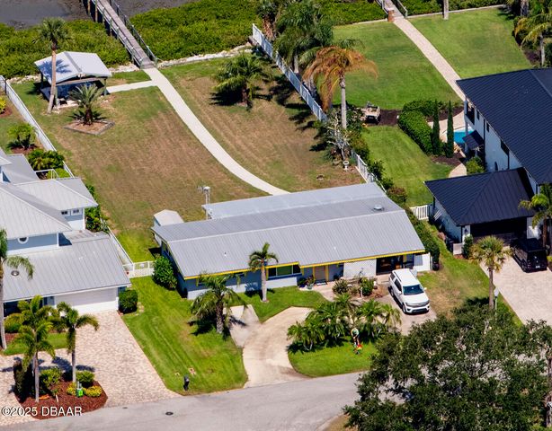 8 Richmond Drive, New Smyrna Beach, FL 32169