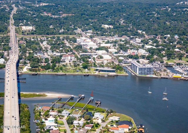 8 Richmond Drive, New Smyrna Beach, FL 32169