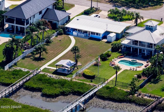 8 Richmond Drive, New Smyrna Beach, FL 32169