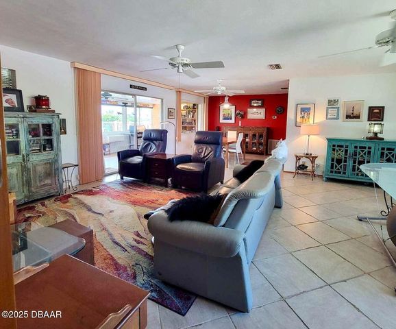 8 Richmond Drive, New Smyrna Beach, FL 32169