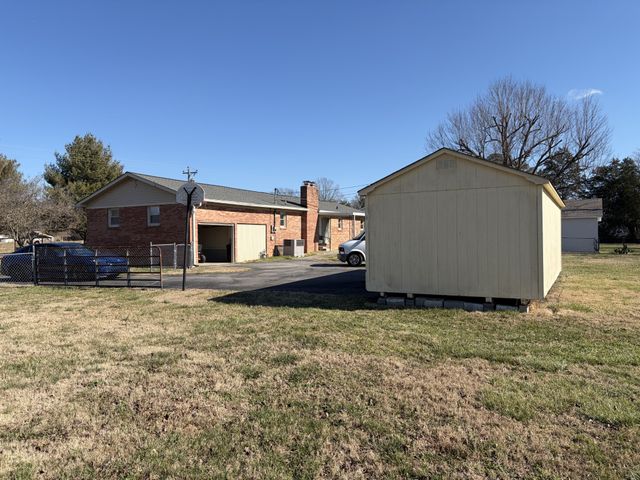 2655 Old Nashville Hwy, Mcminnville, TN 37110