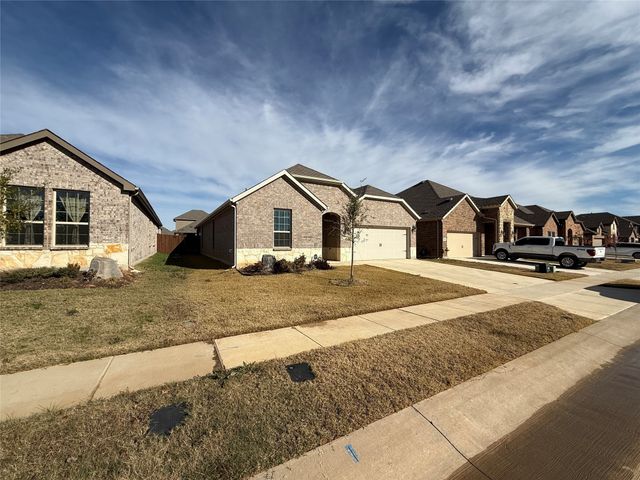 9909 Gray Barrell Drive, Aubrey, TX 76227