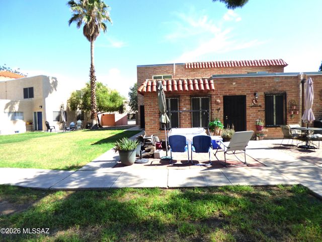 6565 E Calle La Paz B, Tucson, AZ 85715