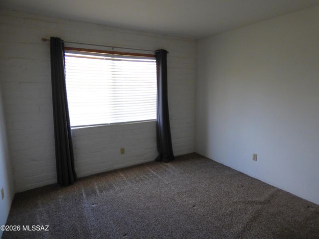 6565 E Calle La Paz B, Tucson, AZ 85715