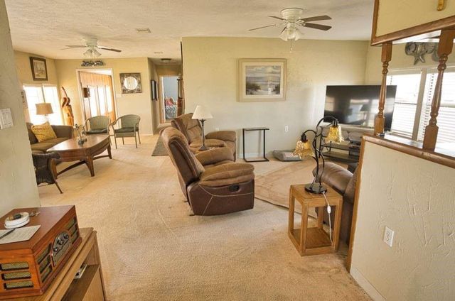 803 Cr 202, Sargent, TX 77414