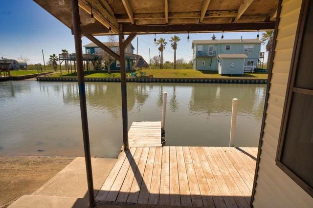 803 Cr 202, Sargent, TX 77414