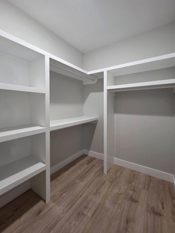 112 E Acacia Circle, Clever, MO 65631