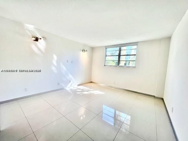 19370 Collins Ave 121, Sunny Isles Beach, FL 33160