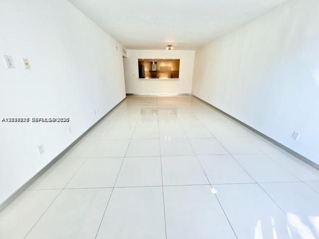 19370 Collins Ave 121, Sunny Isles Beach, FL 33160