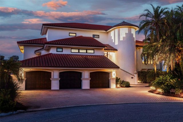 101 9TH STREET E, Tierra Verde, FL 33715
