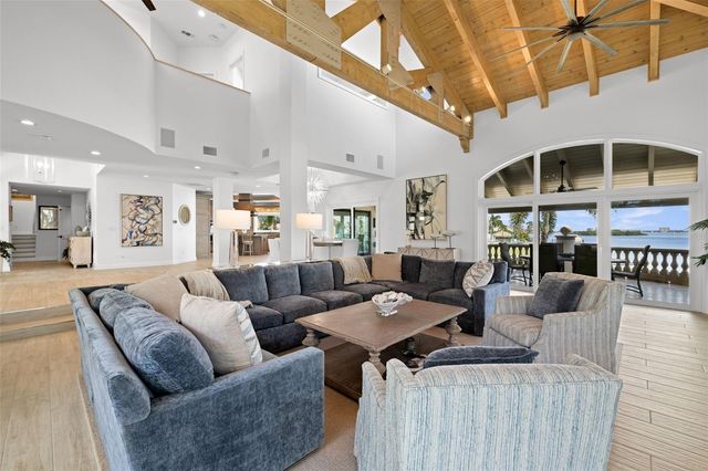 101 9TH STREET E, Tierra Verde, FL 33715