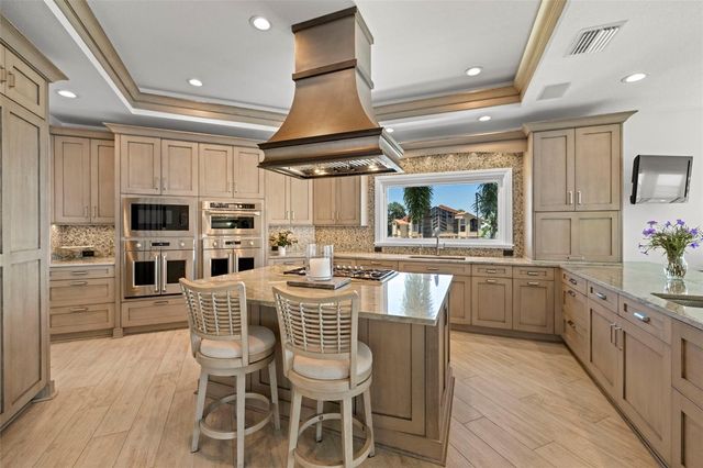 101 9TH STREET E, Tierra Verde, FL 33715