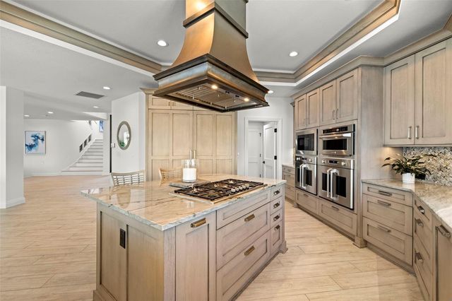 101 9TH STREET E, Tierra Verde, FL 33715