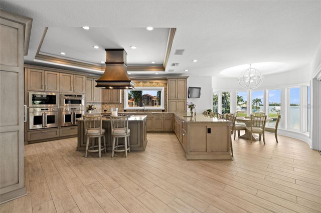 101 9TH STREET E, Tierra Verde, FL 33715