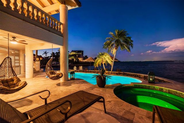 101 9TH STREET E, Tierra Verde, FL 33715