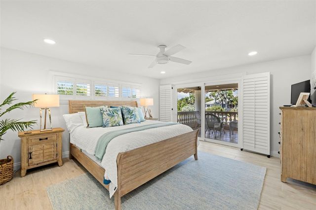 101 9TH STREET E, Tierra Verde, FL 33715
