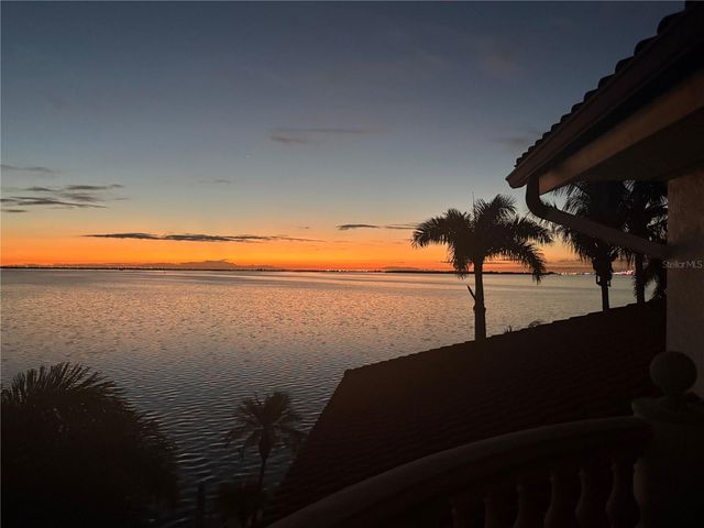 101 9TH STREET E, Tierra Verde, FL 33715